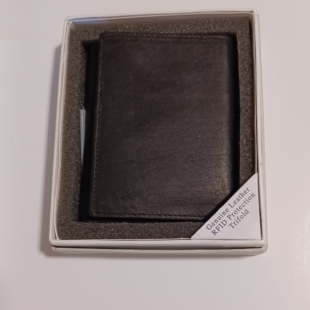 🆕NWB Things Remembered Leather Wallet